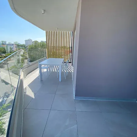 Light Palace 7 - Immobiliare Living Apartman Lido di Jesolo